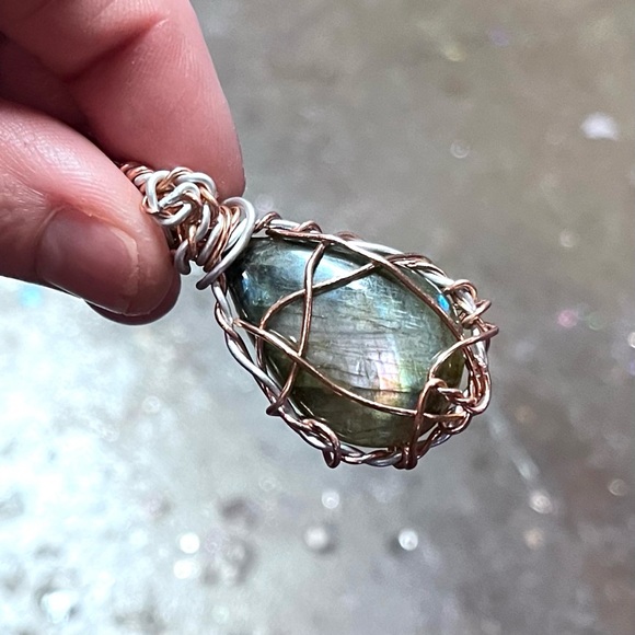 Mesmerizing Mixed Metal Rainbow Labradorite Necklace - Picture 4 of 12